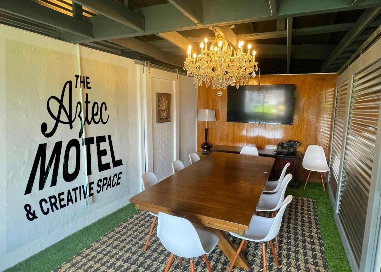 The Aztec Motel & Creative Space Seligman Exteriér fotografie
