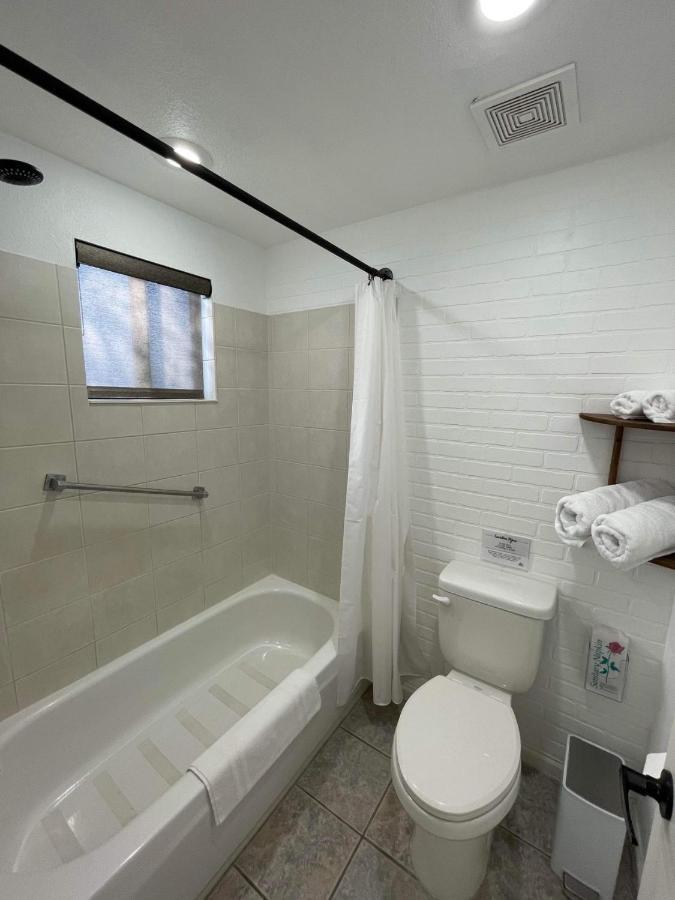 The Aztec Motel & Creative Space Seligman Exteriér fotografie
